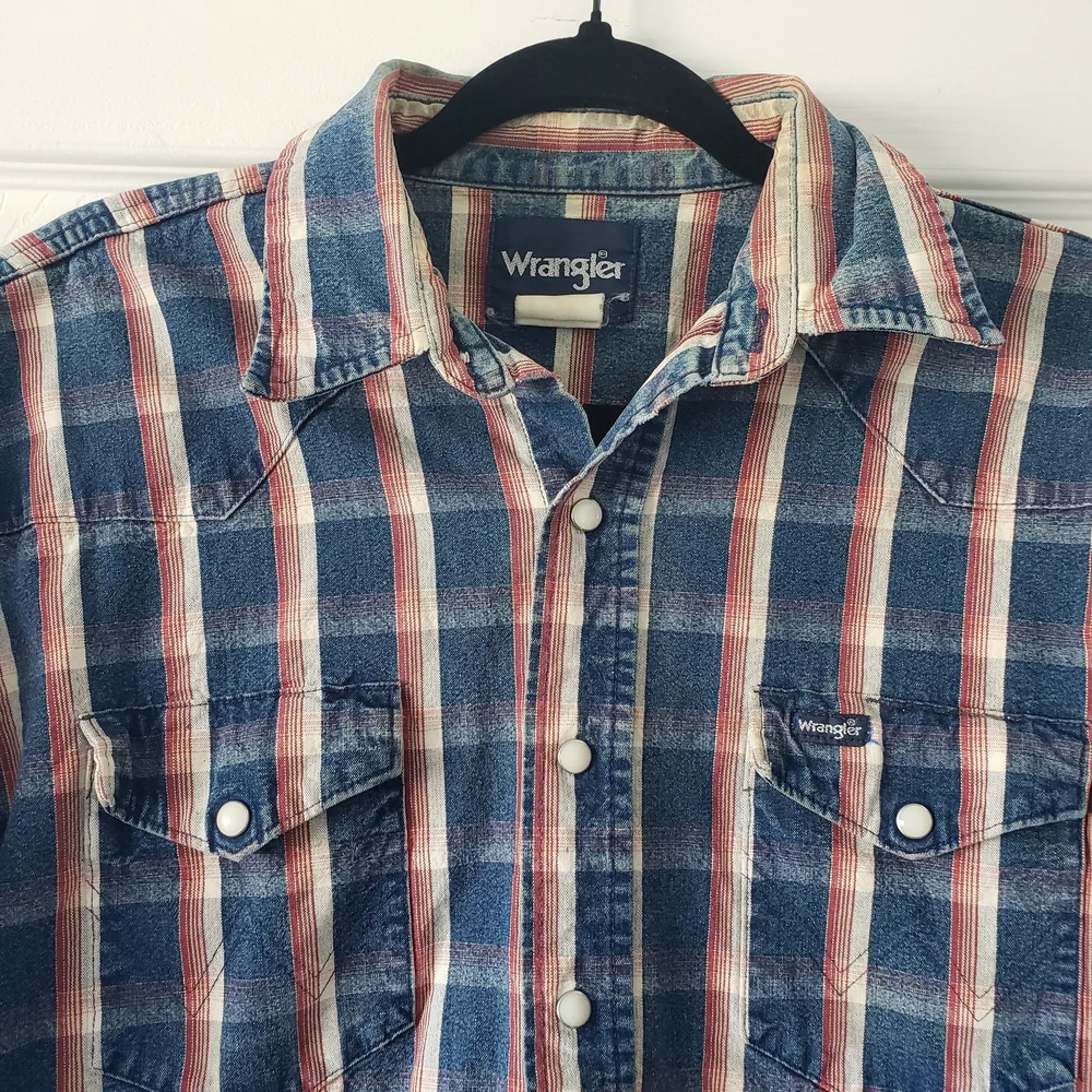 Slim Fit LRG Wrangler Mens Red White Blue Denim Plaid Button Up Western Shirt - Picture 2 of 14